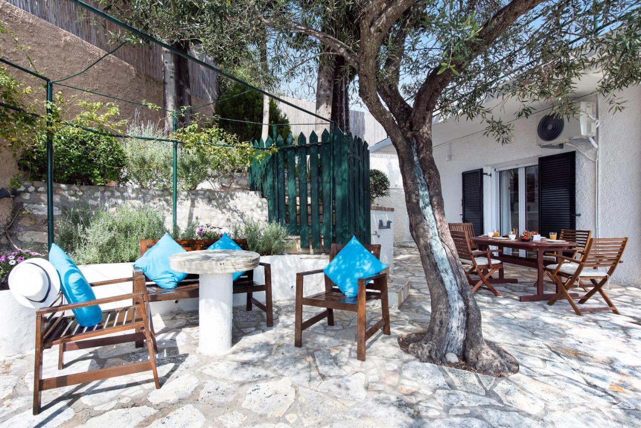 Thalia's House Apartment *