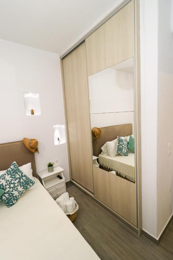 Cycladic On The Hill With Beautiful Views!! Holiday home Agkidia