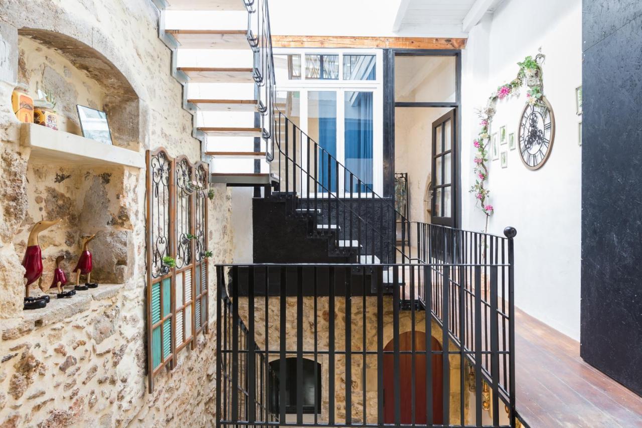 Stema Residence, With Panoramic View, Roof Garden & Jacuzzi! Holiday home *