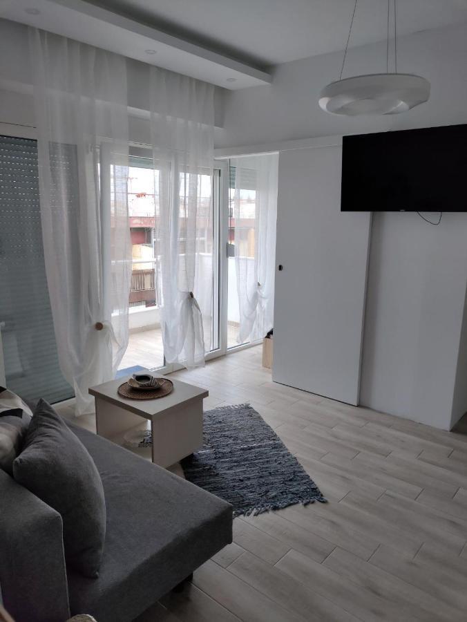 Mago Apartment Nea Kallikrateia