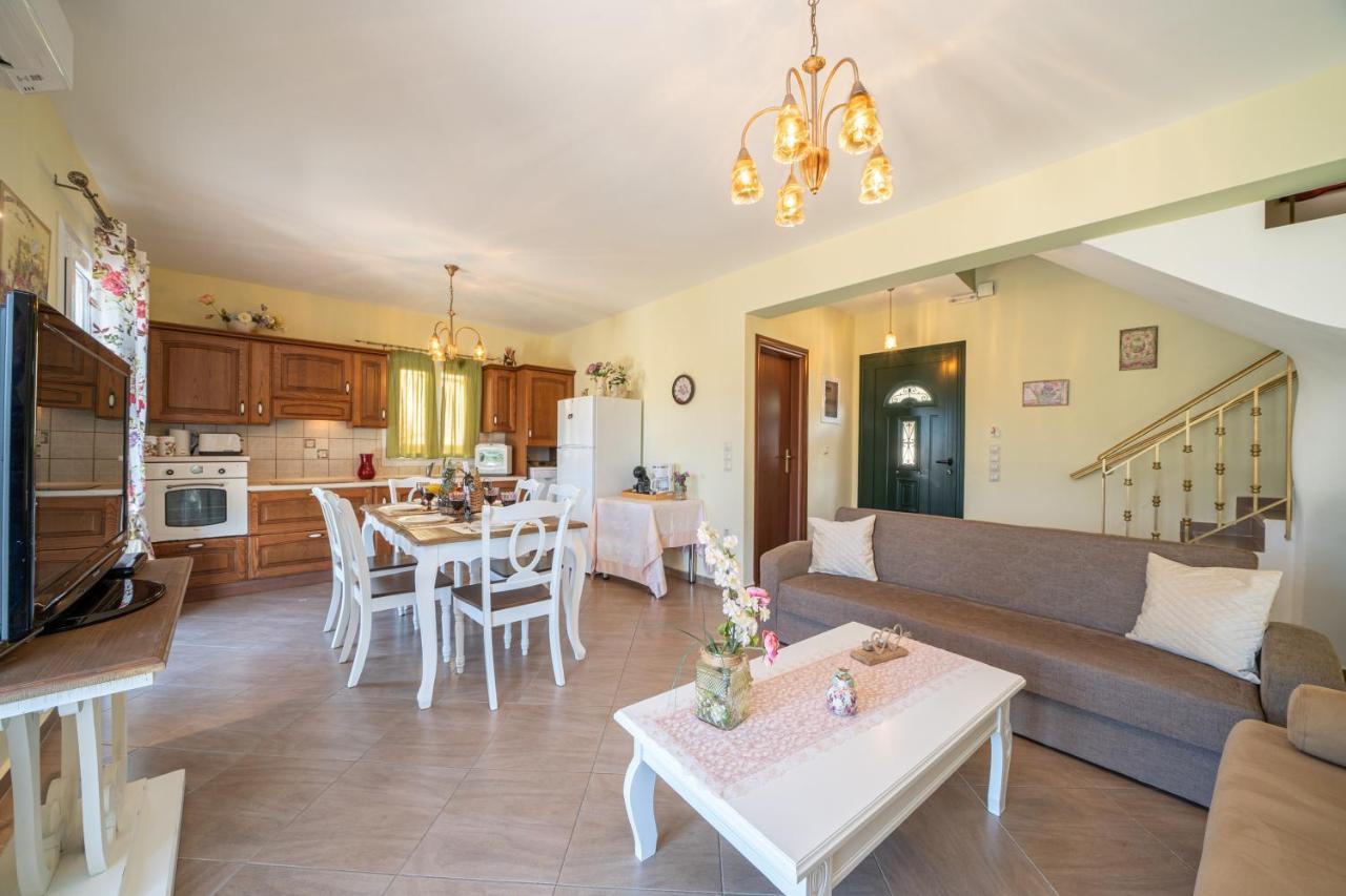 Villa Superb With Private Pool Peaceful Location *