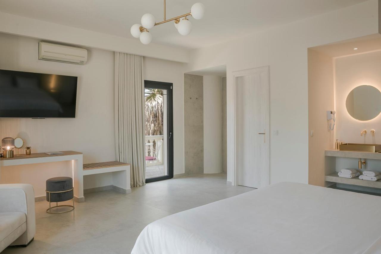 Alley Boutique And Argostoli (Kefalonia)