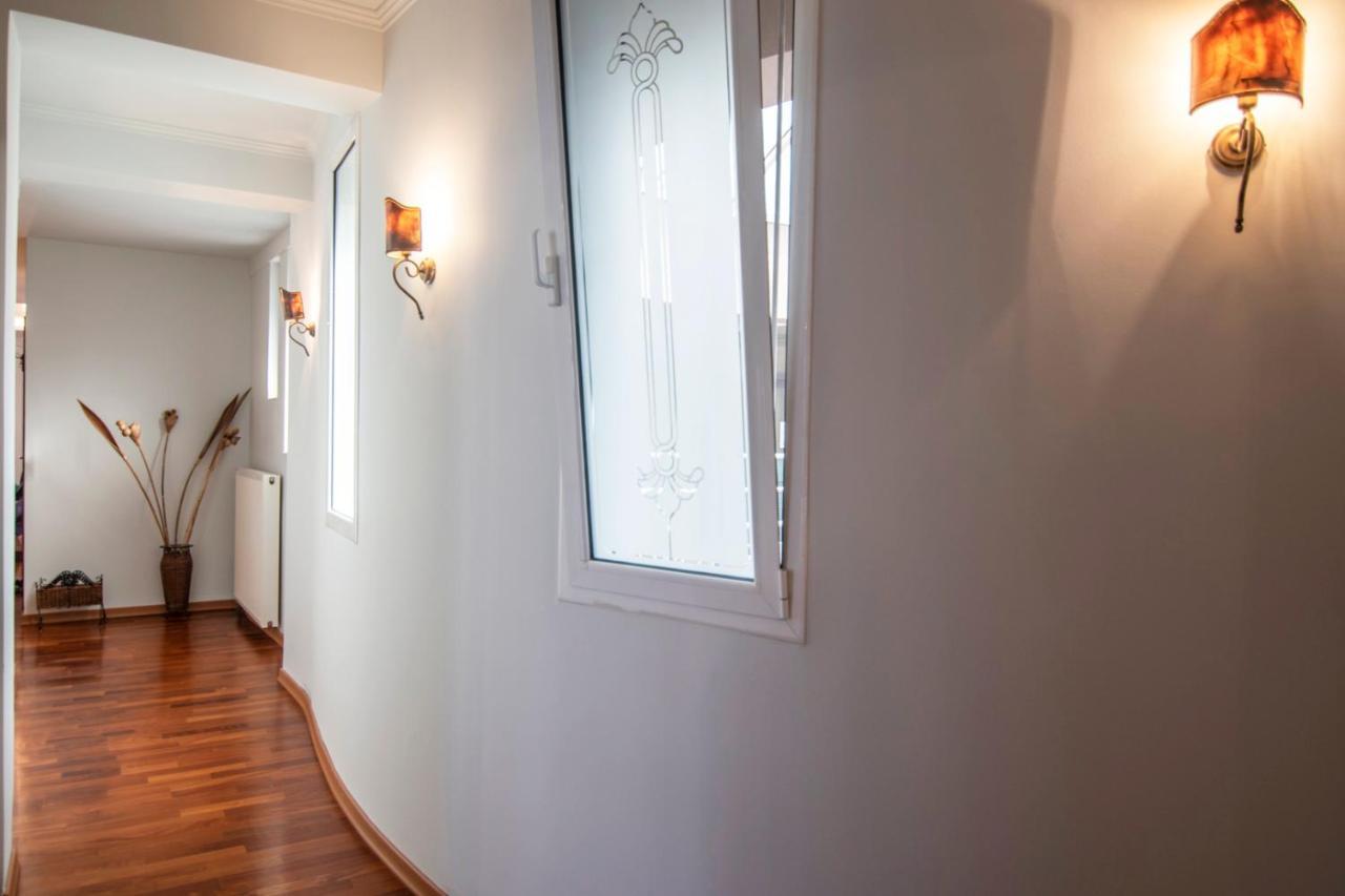 Akrata's Elegant Luxury *