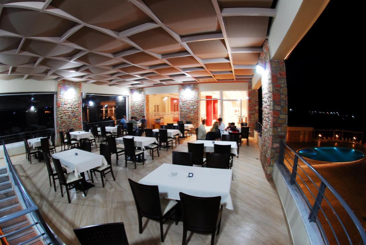 Aparthotel Antonios Village & 4*