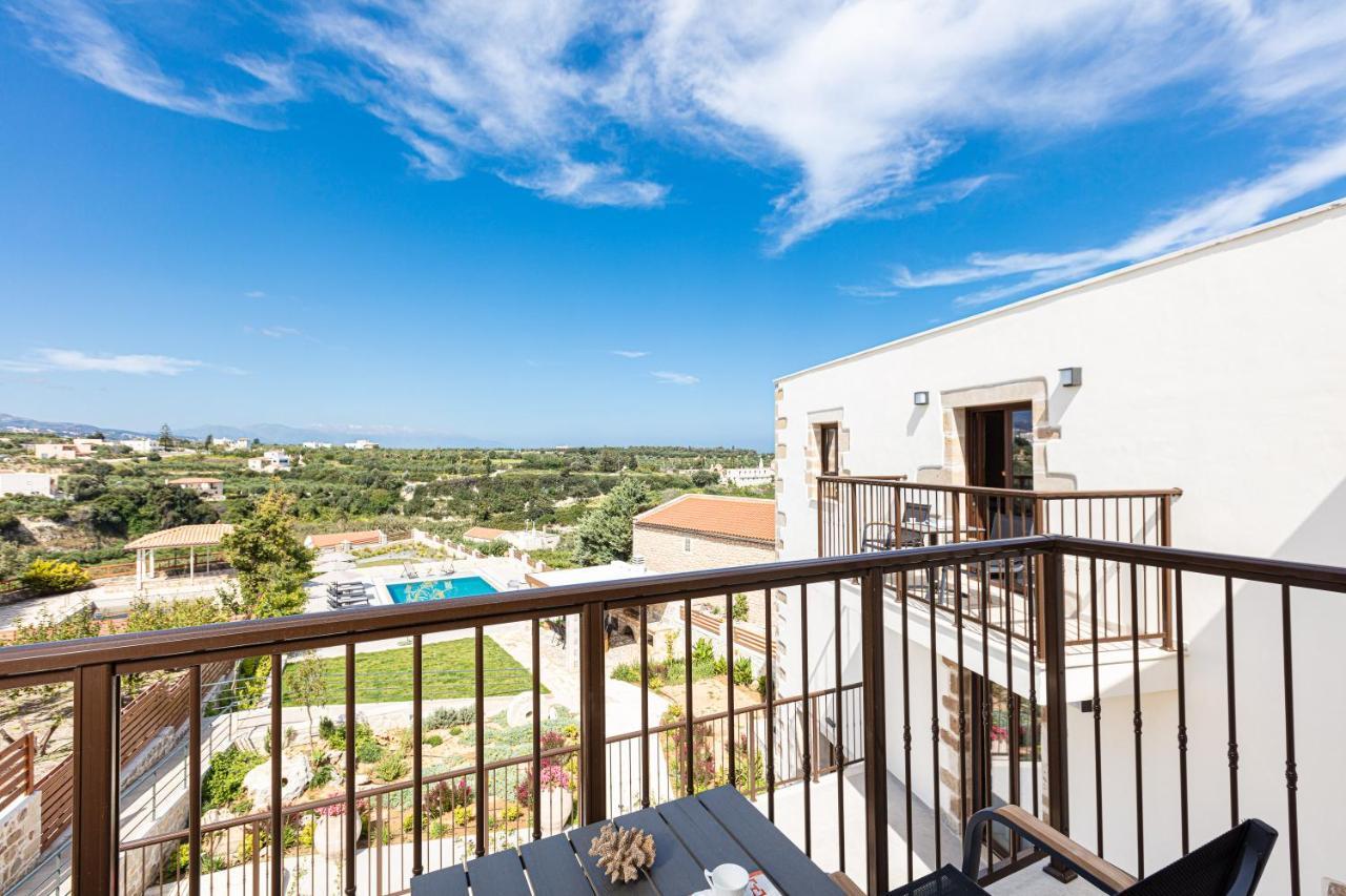 New Luxurious With Stunning Pool,views &bbq! * Asterion