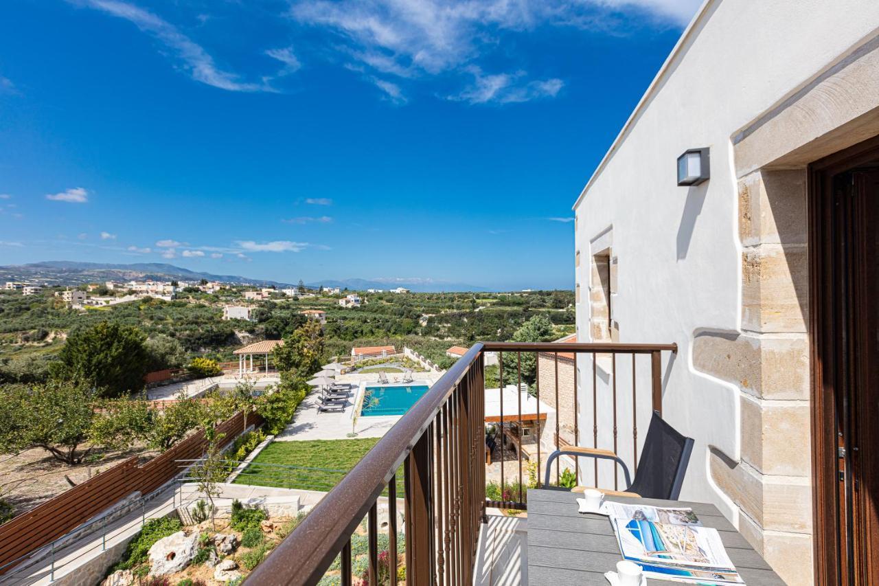 Villa New Luxurious With Stunning Pool,views &bbq! *