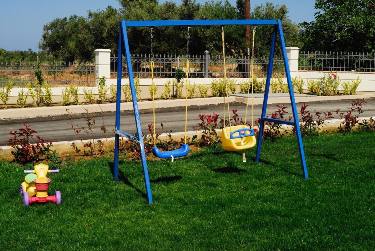 Aparthotel Antonios Village & 4*