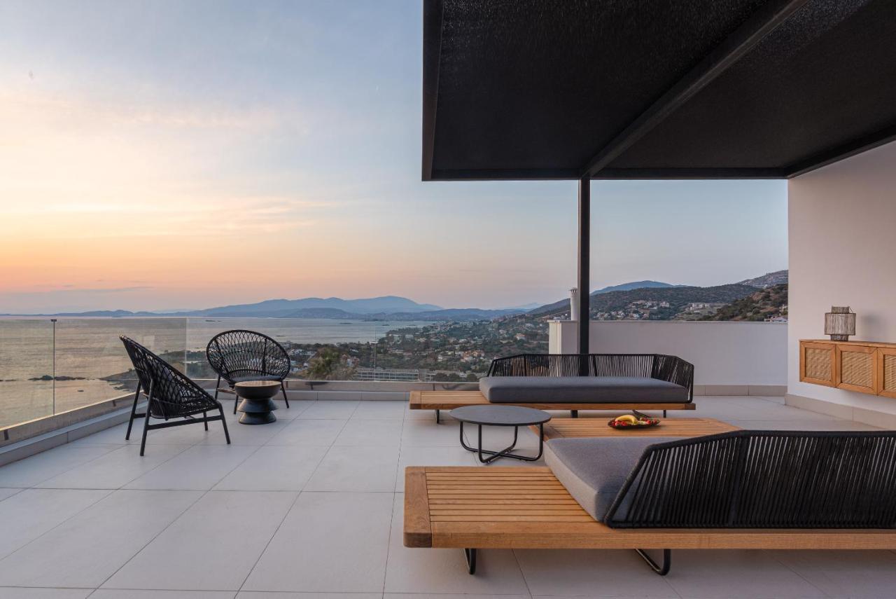 Black Stone Villa *
