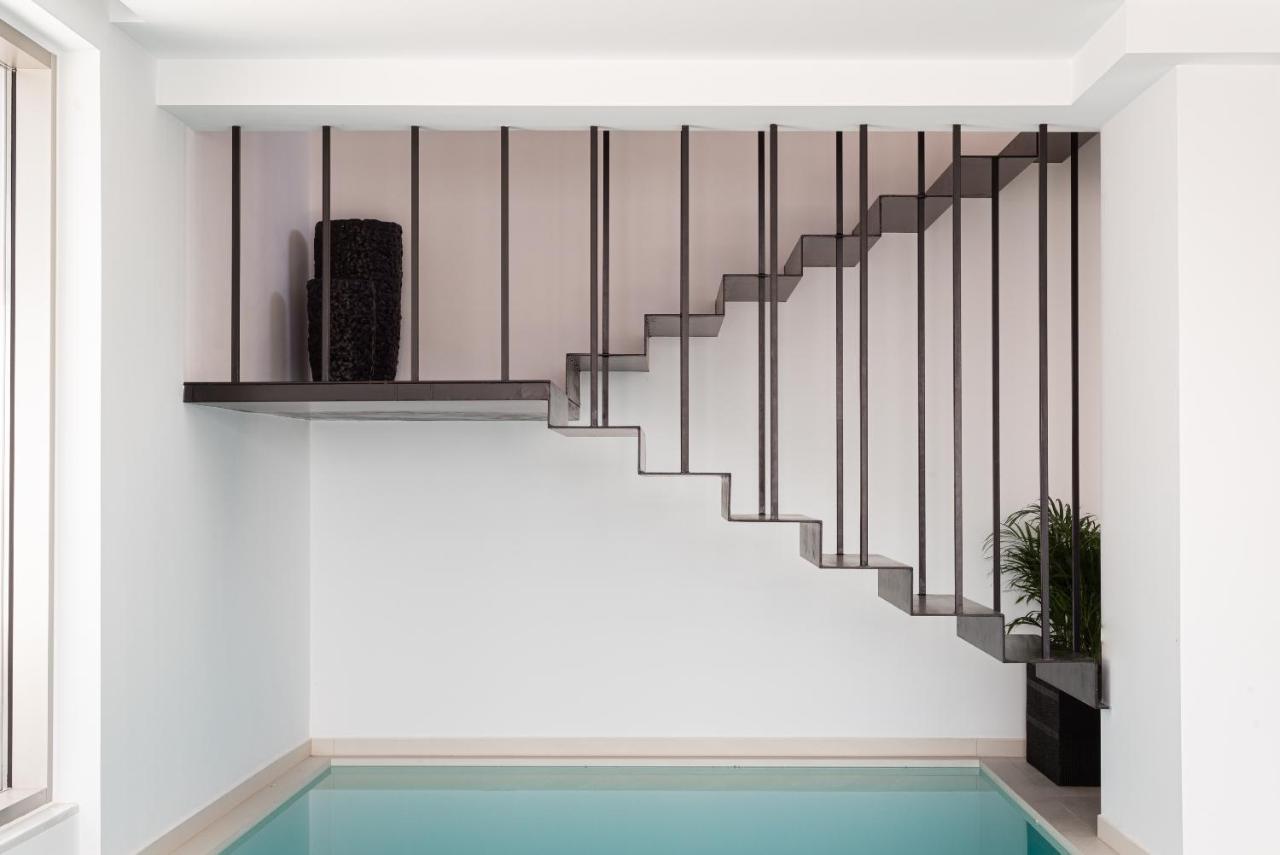 Black Stone Villa *