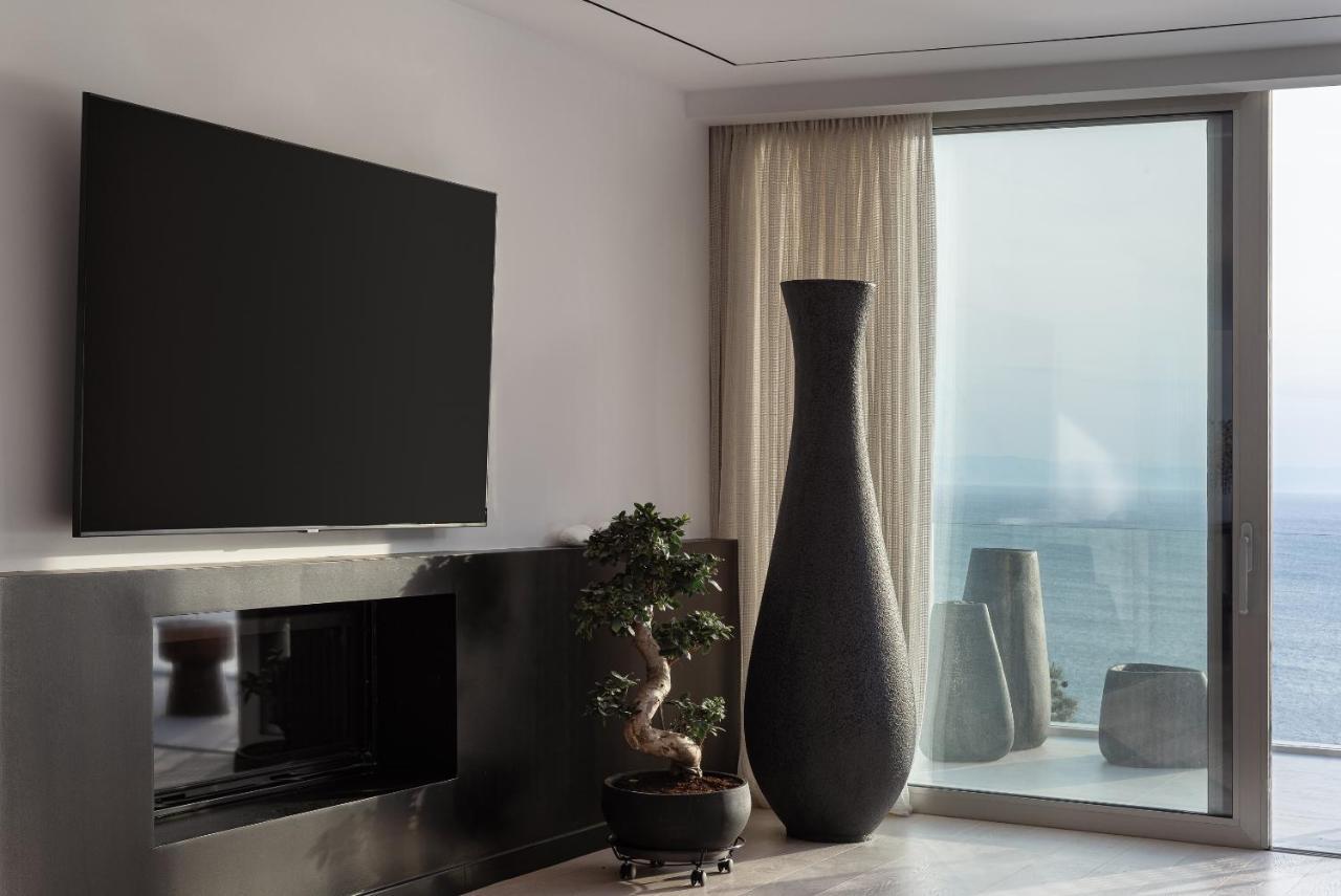 Black Stone Villa *