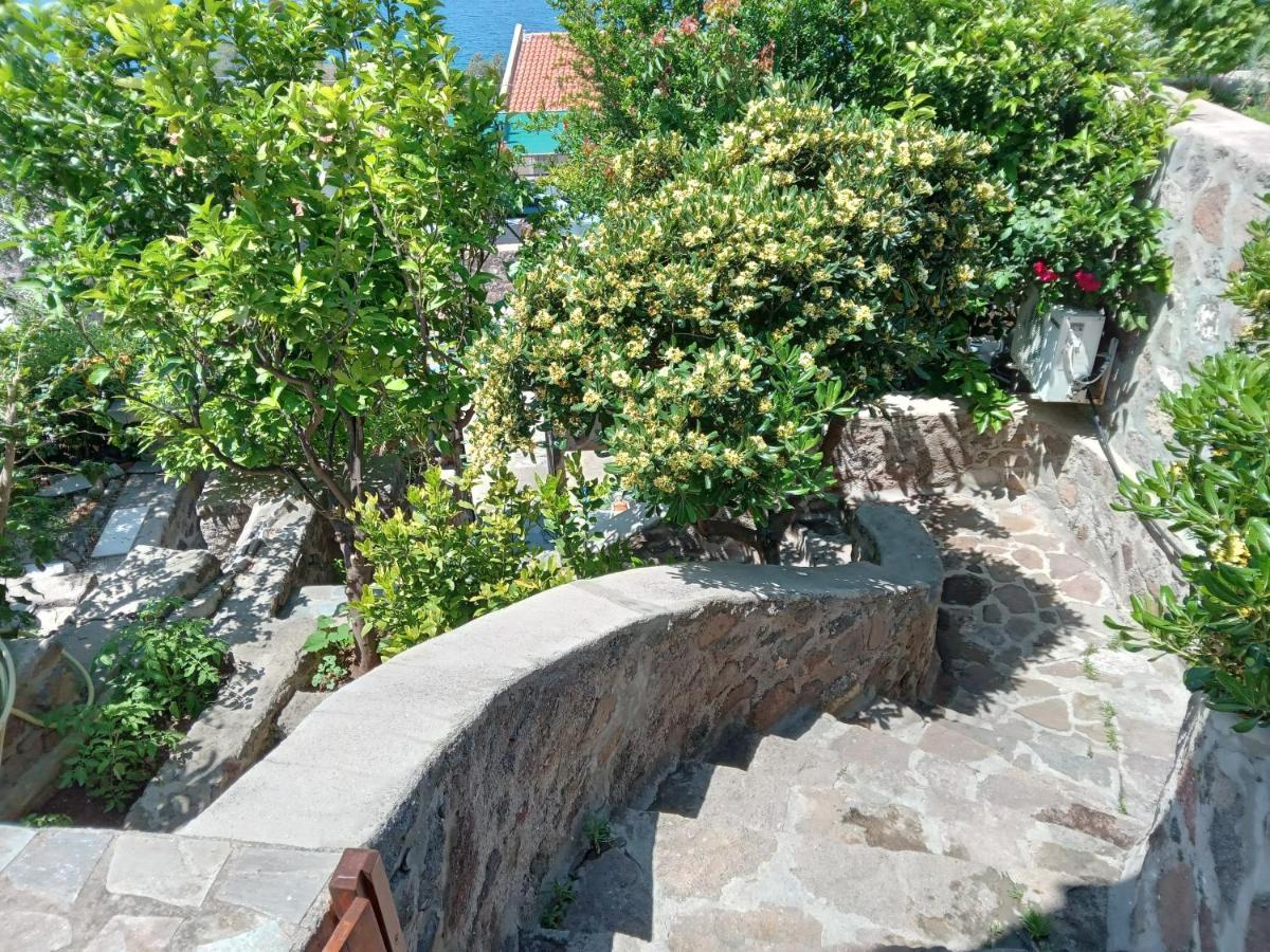 Fantastic House With A Wonderful View Of The Sea Kapotidhes