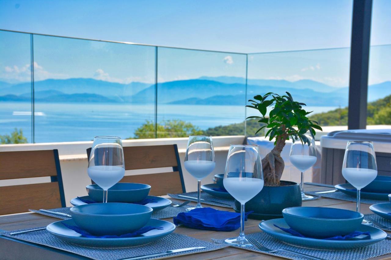 Five Stars * Kommeno (Corfu)