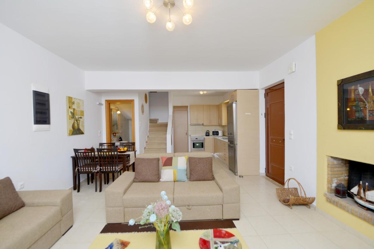 Nastazia Villa *