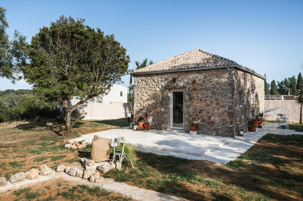 The Wild Cyclamen Stone House And Estate Holiday home