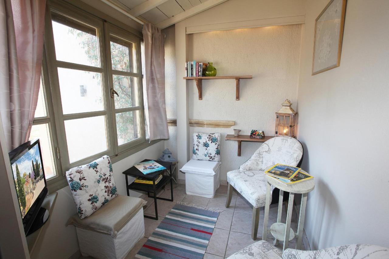 Venetis Luxury Apartments Kampochora (Chios)