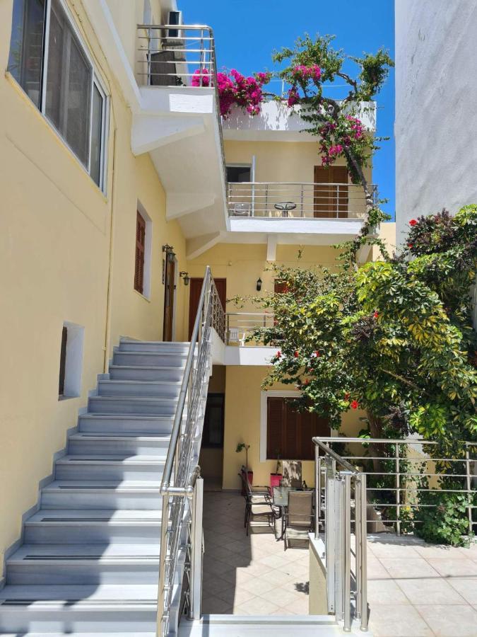Hotel Avra