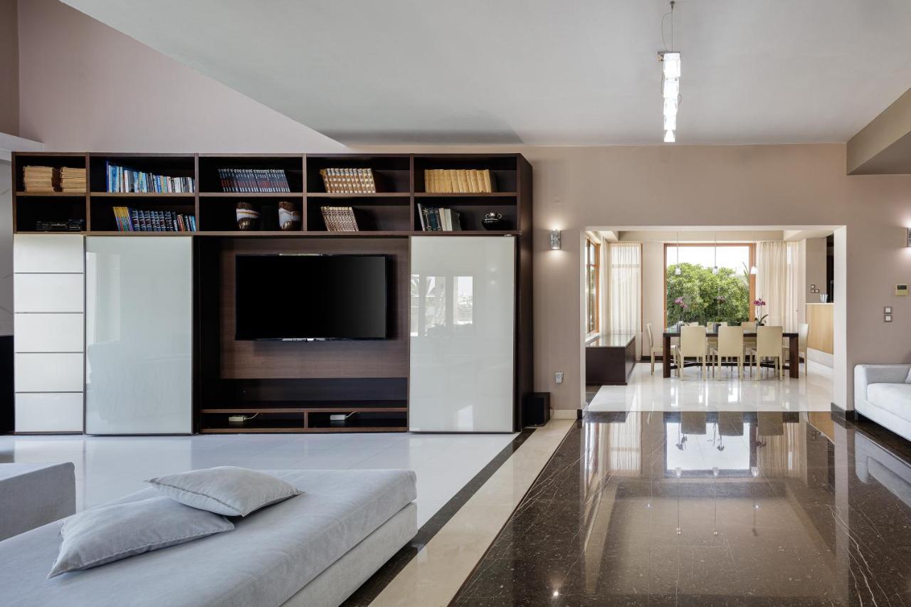 Alpha Estate & Villa *