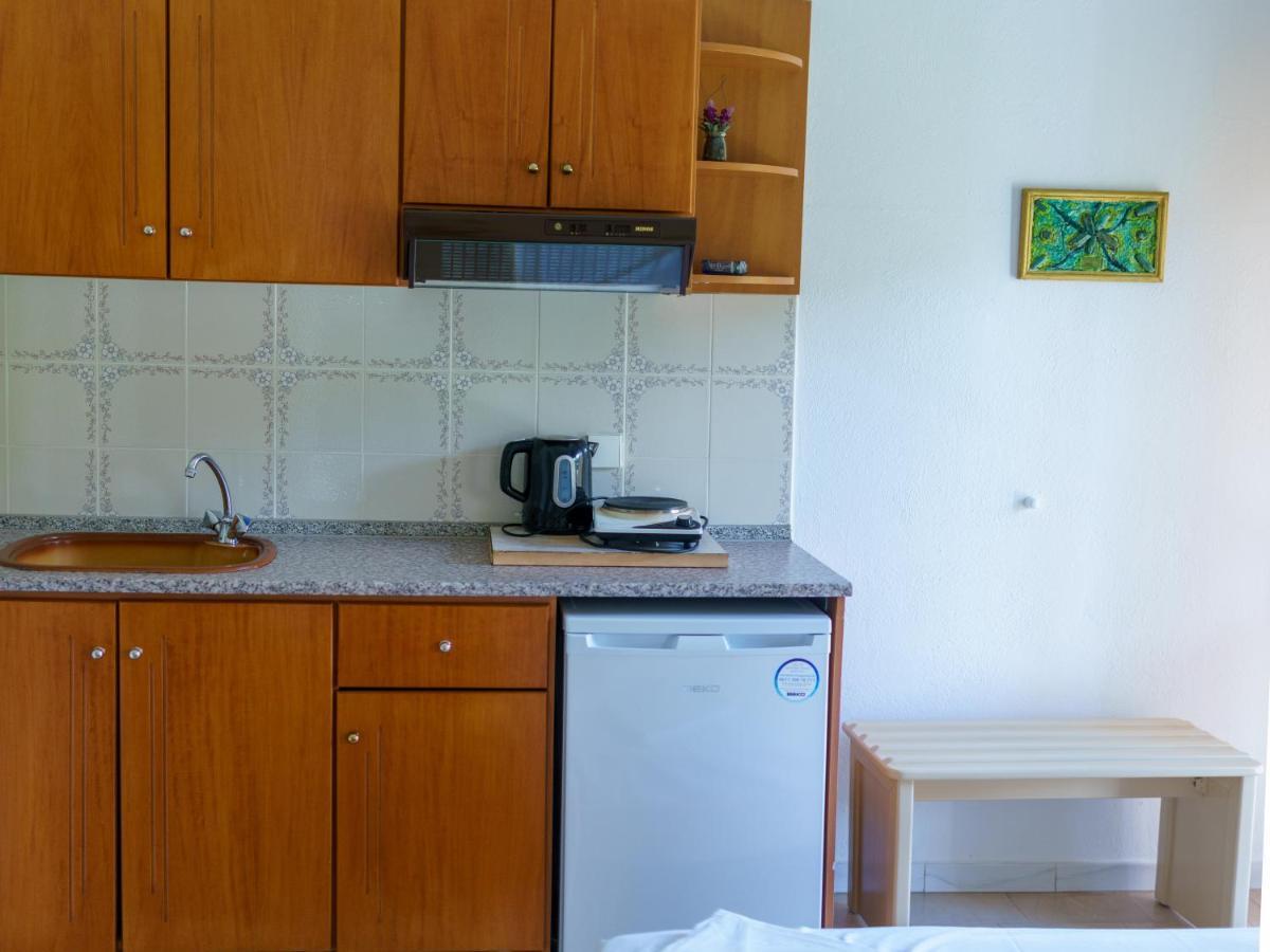 Achilleas Apartment *
