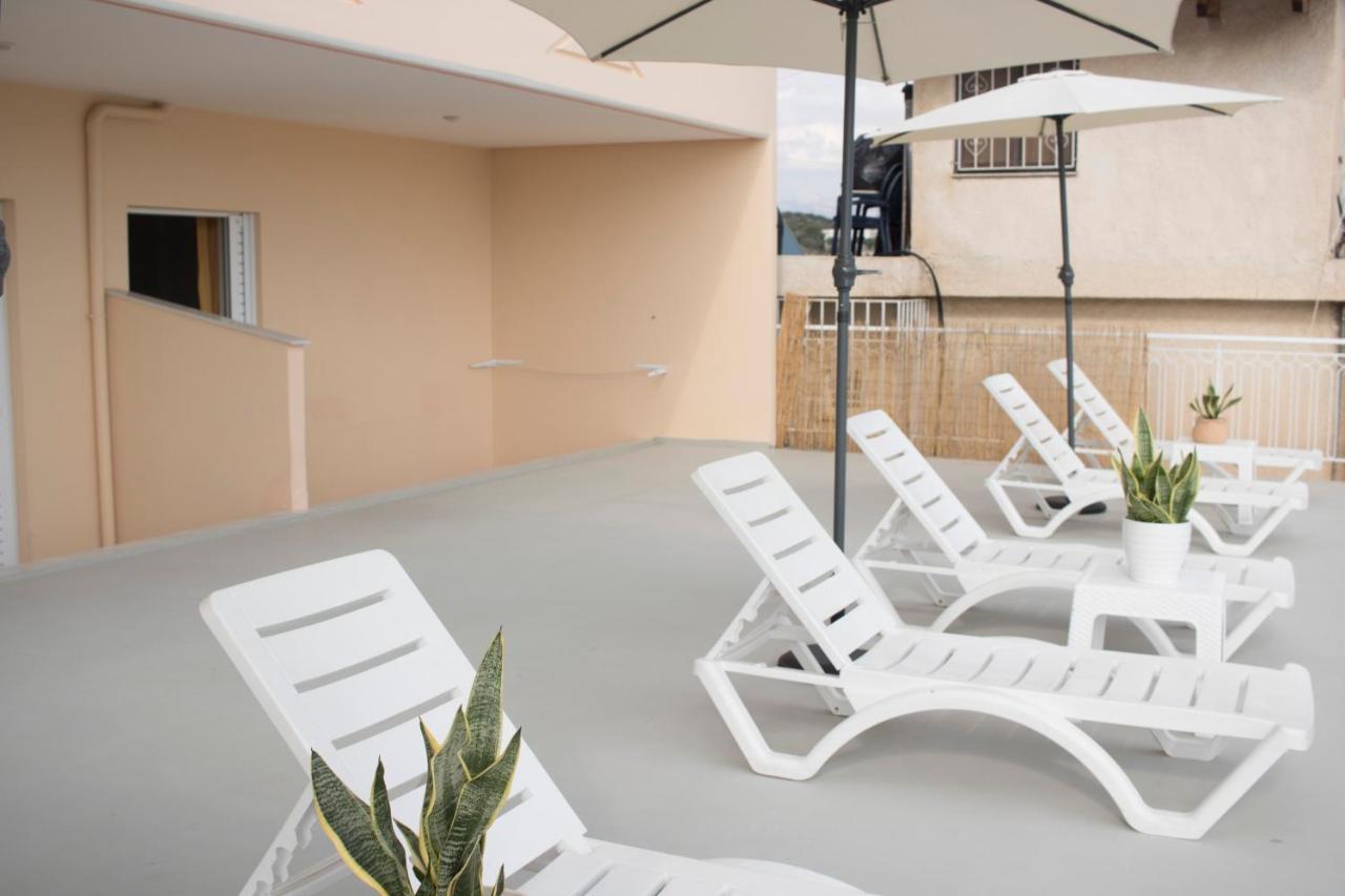 Iliana Apartment *