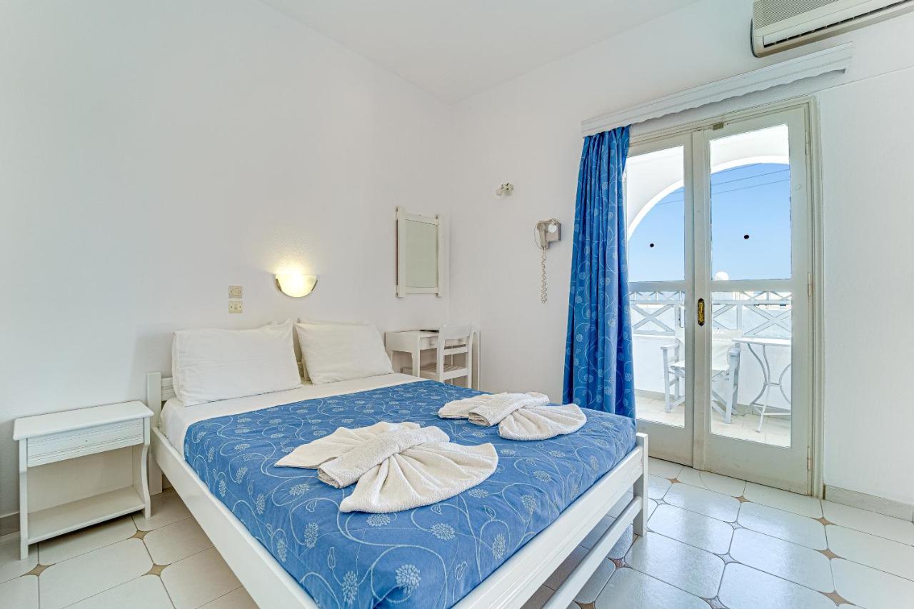 & Joanna 3* Perissa (Santorini)