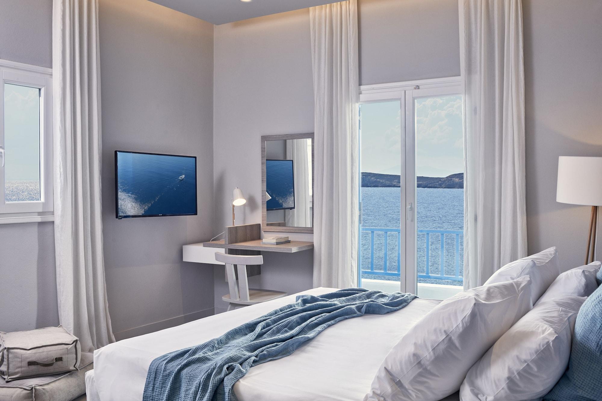 Poseidon Of Paros & Hotel Chrisi Akti (Paros)