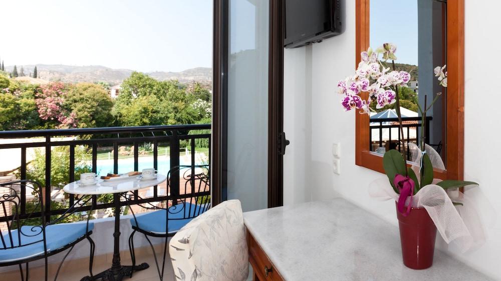 Olympic Village & 4* Ancient Olympia