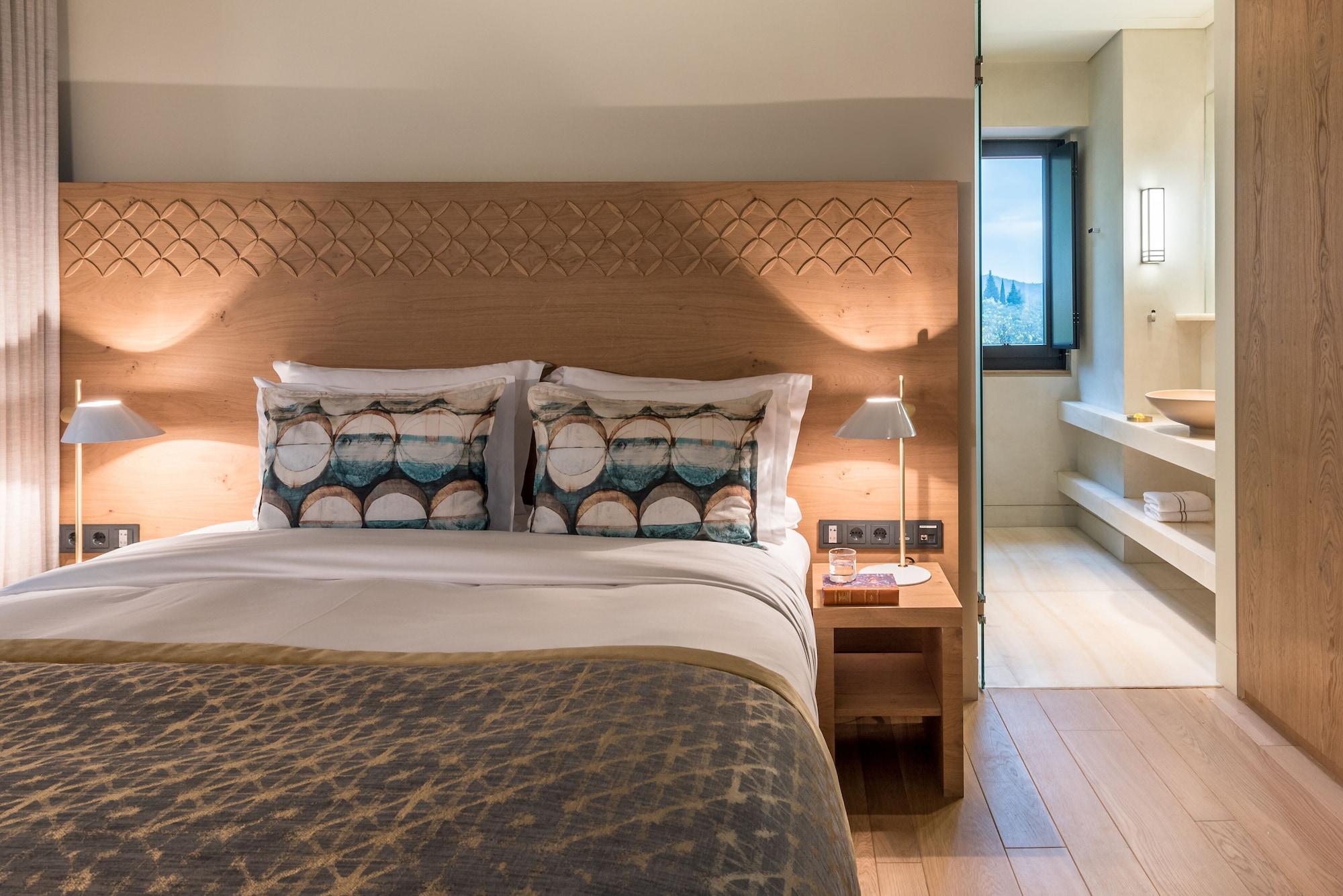 Euphoria Retreat - A Holistic Wellbeing Destination 5* Mystras