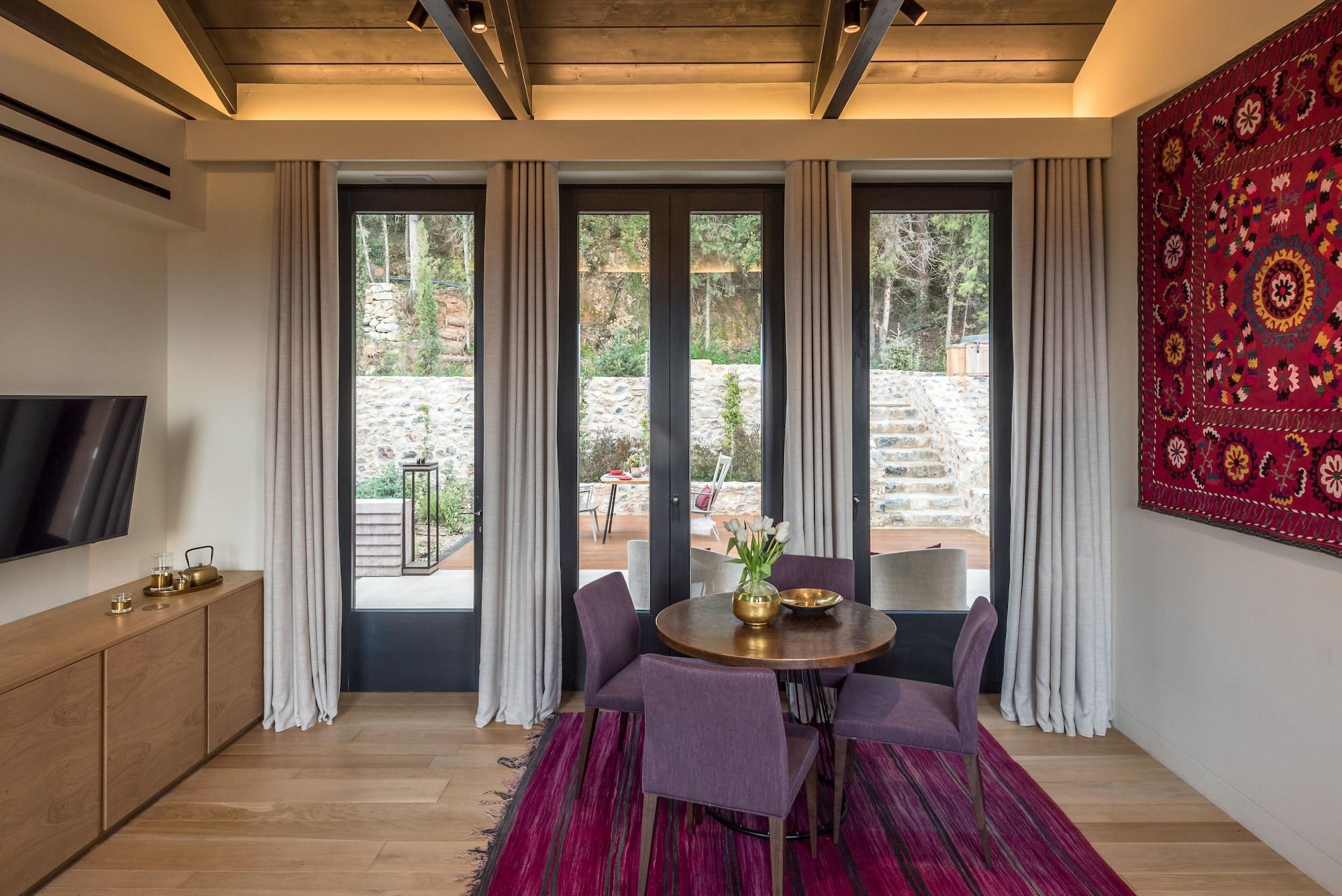 Euphoria Retreat - A Holistic Wellbeing Destination Hotel 5*