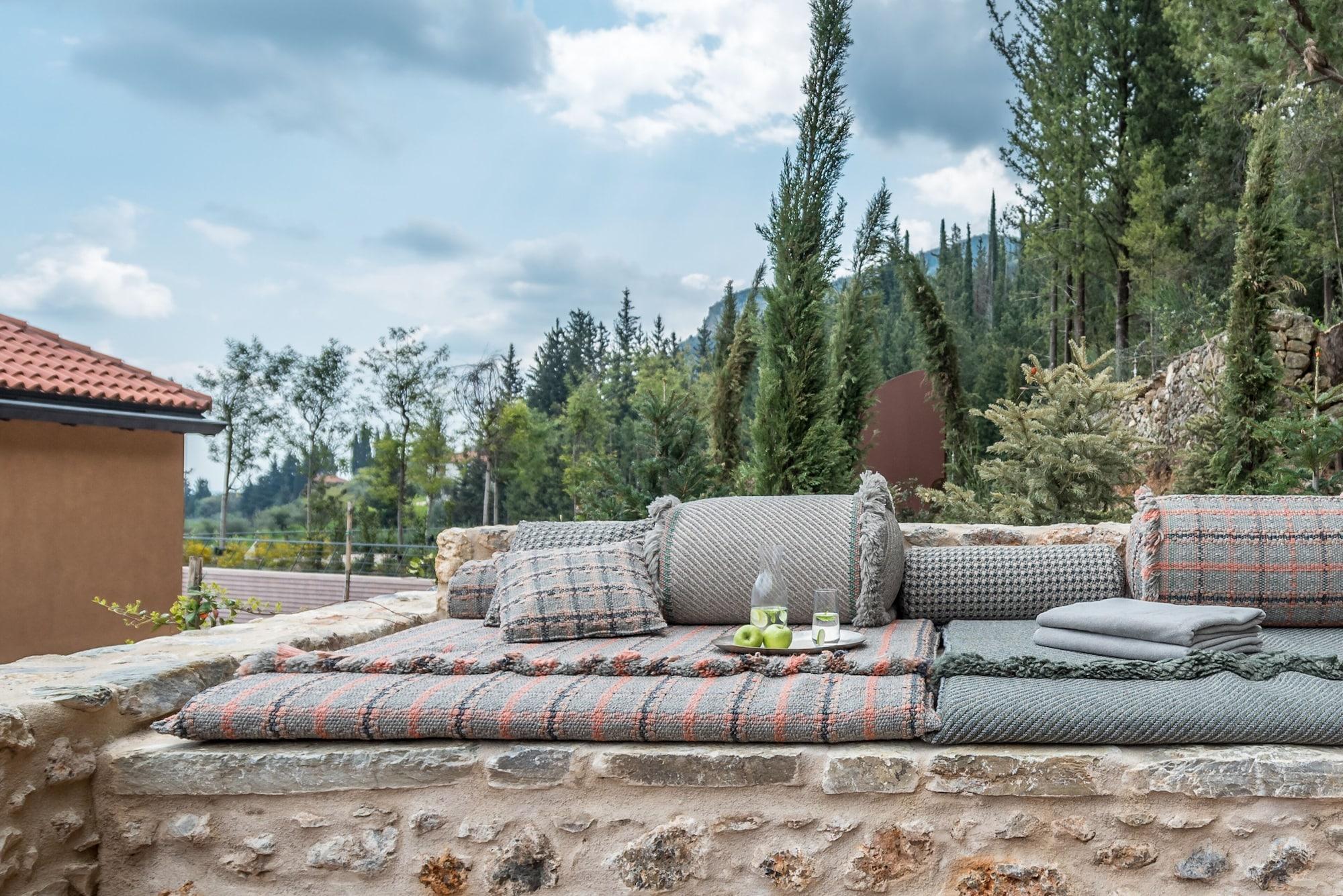 Euphoria Retreat - A Holistic Wellbeing Destination Hotel Mystras