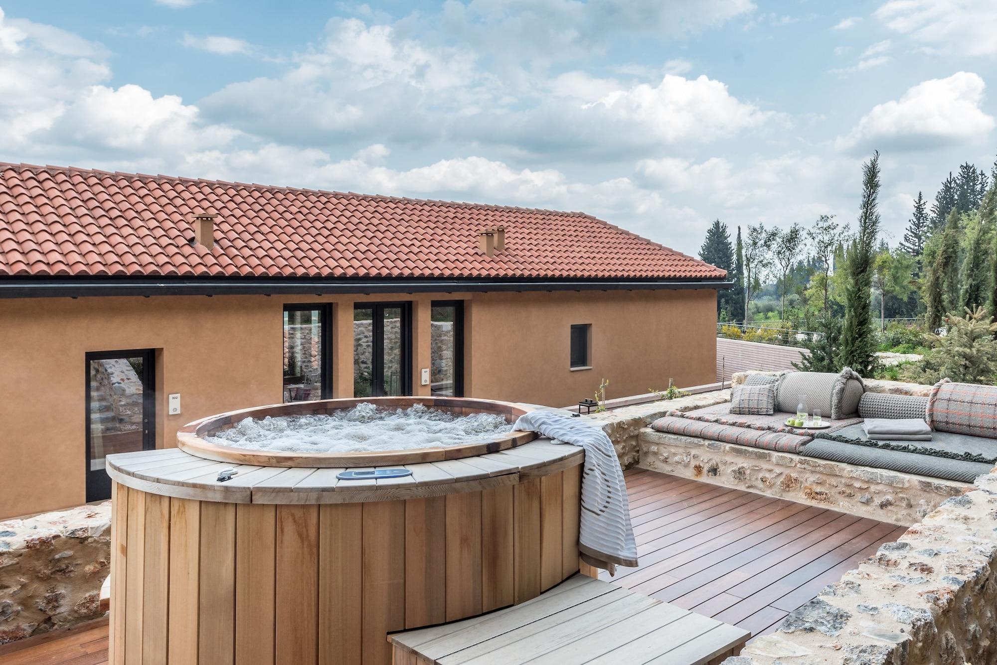 Euphoria Retreat - A Holistic Wellbeing Destination Hotel Mystras