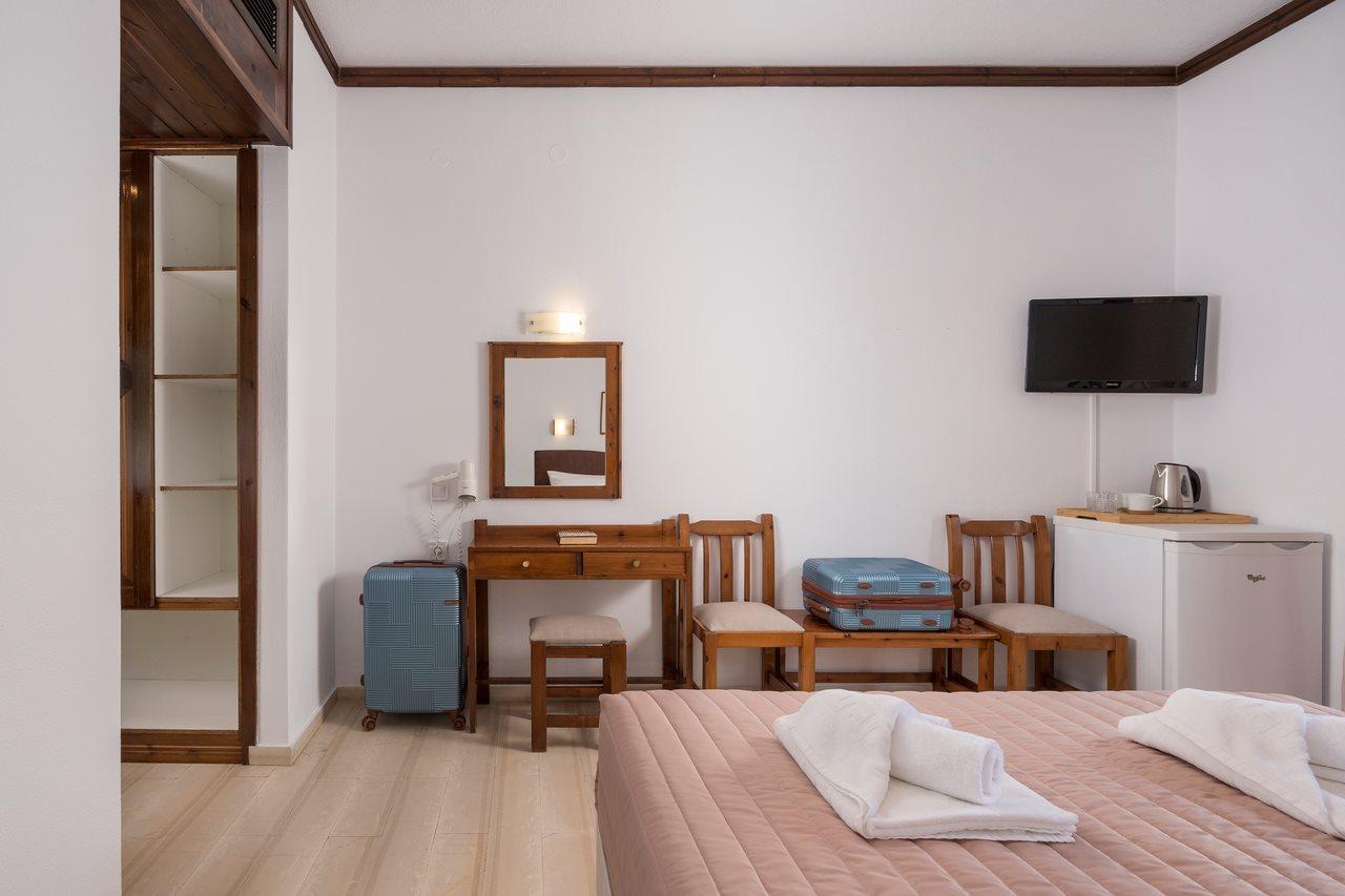 Hotel Lena Kalathas
