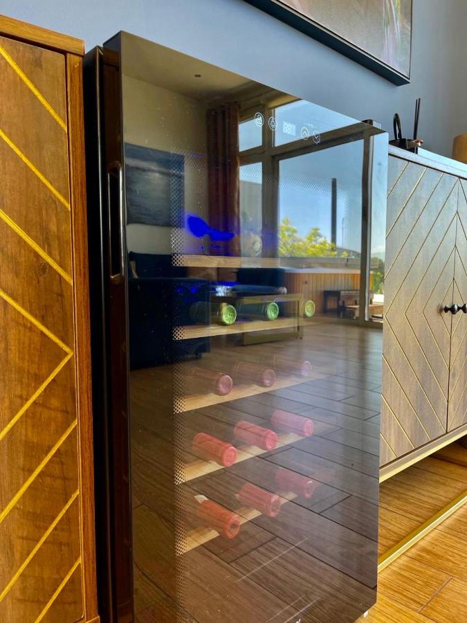 Flyviewflatsgold Privatehottub With Seaview Apartment