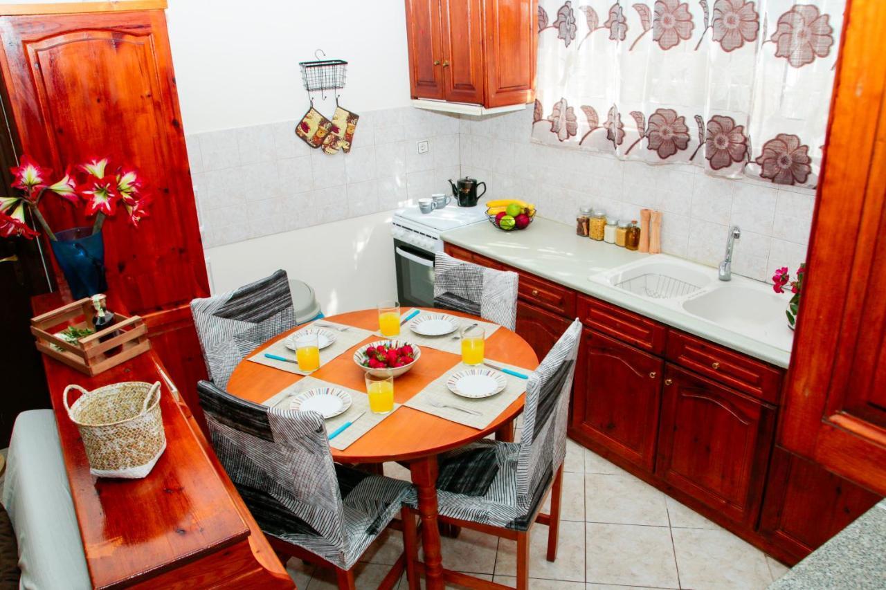 Sette Isole Countryside Apartment