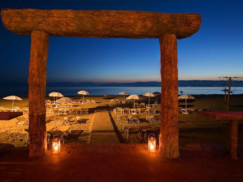 Island Hotel 3*