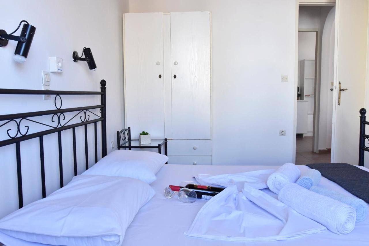Apartment Manolia *