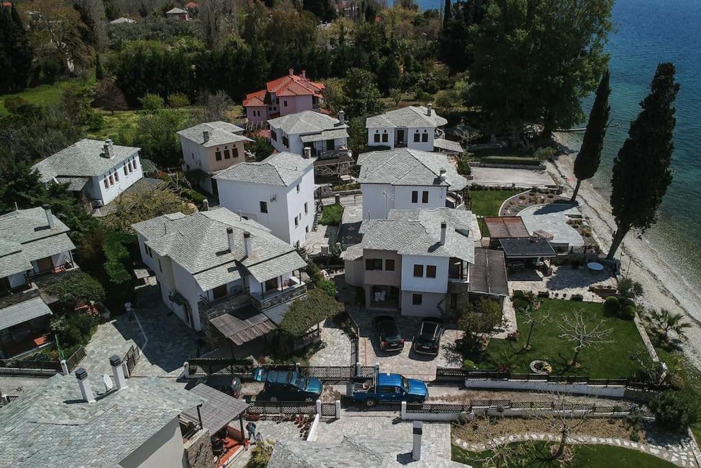 Iloi's In Peaceful Village W. Private