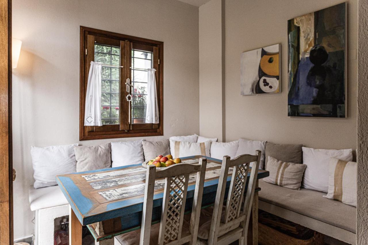 Iloi's In Peaceful Village W. Private Holiday home Koropi