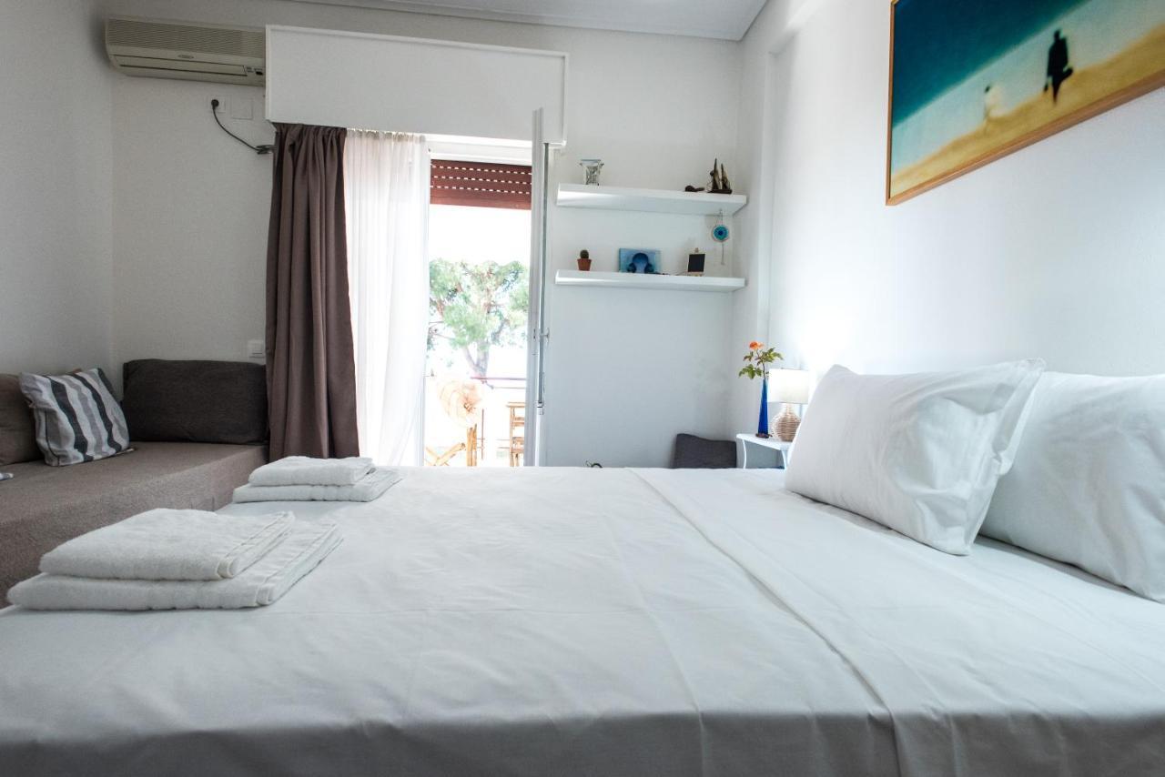 Melina Beachfront Apartment Malaki
