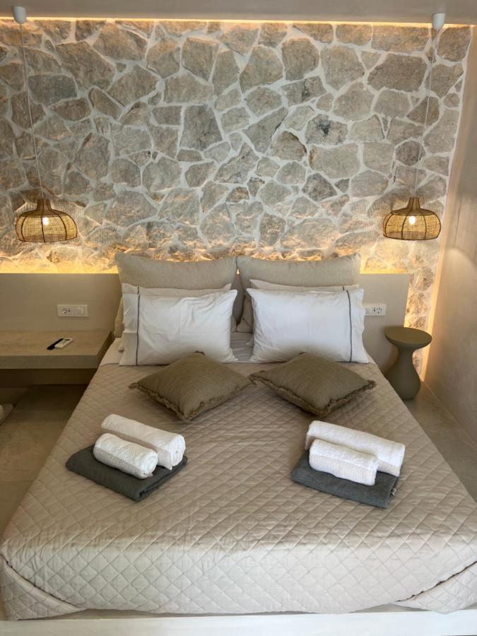 Milos Complex * Pefki (Rhodes)