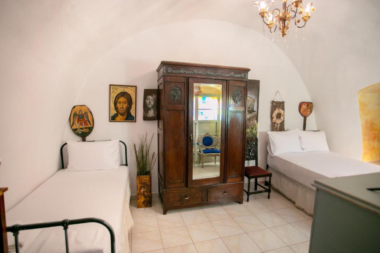 Charouda Pyrgos Dirou