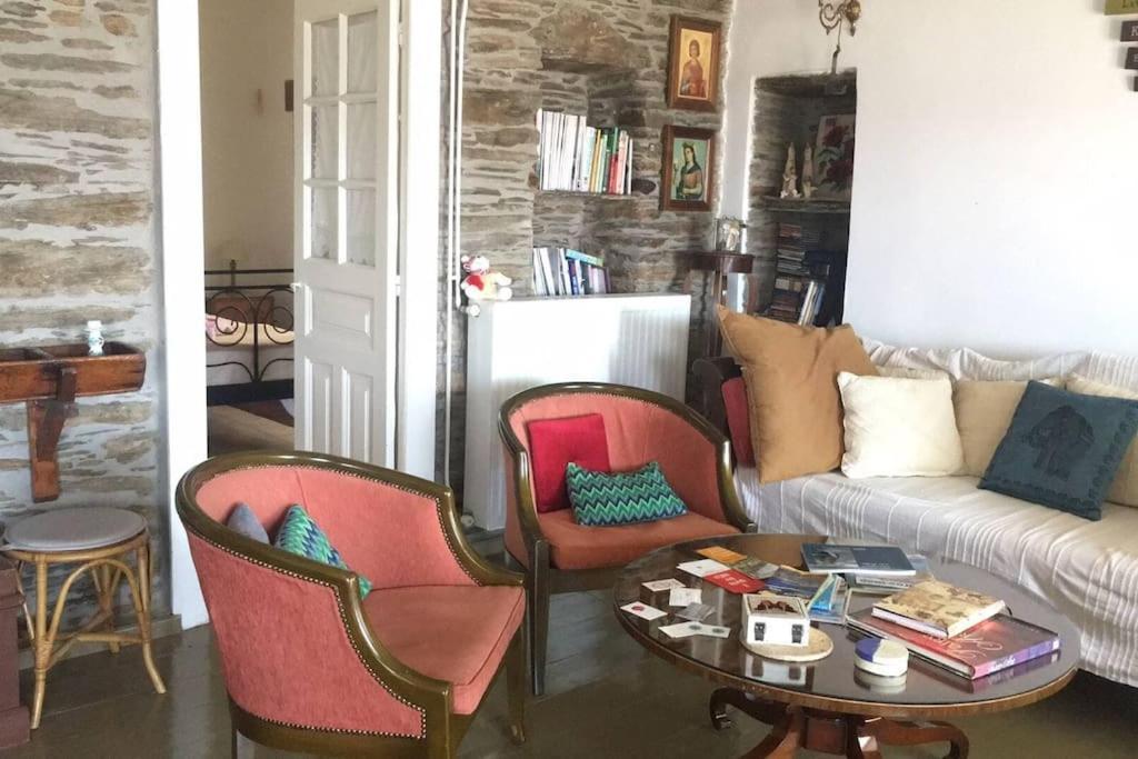 Veloni Andros Holiday home Kochilos