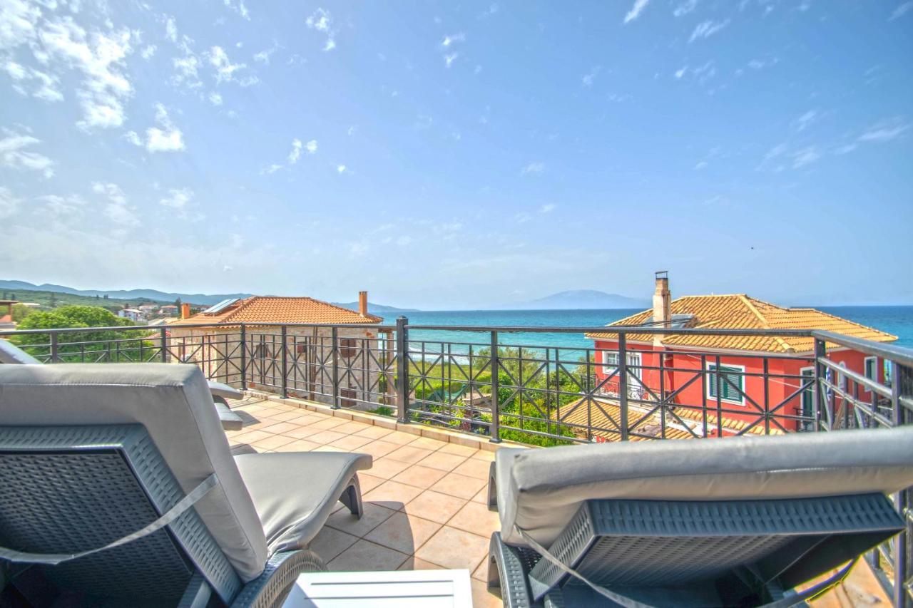 Gousetis On The Beach Villa *