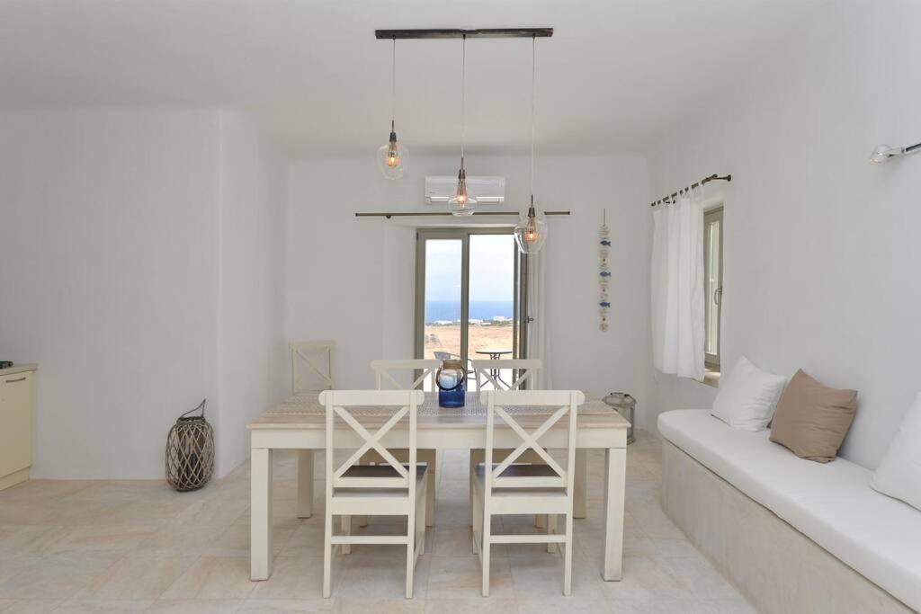 Holiday home White House With Sea View Ambelas