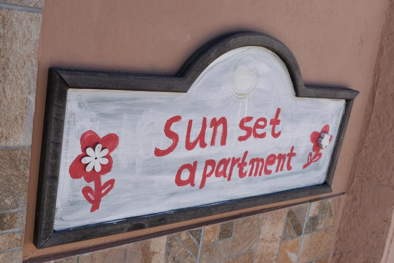 Sunset Apartment *