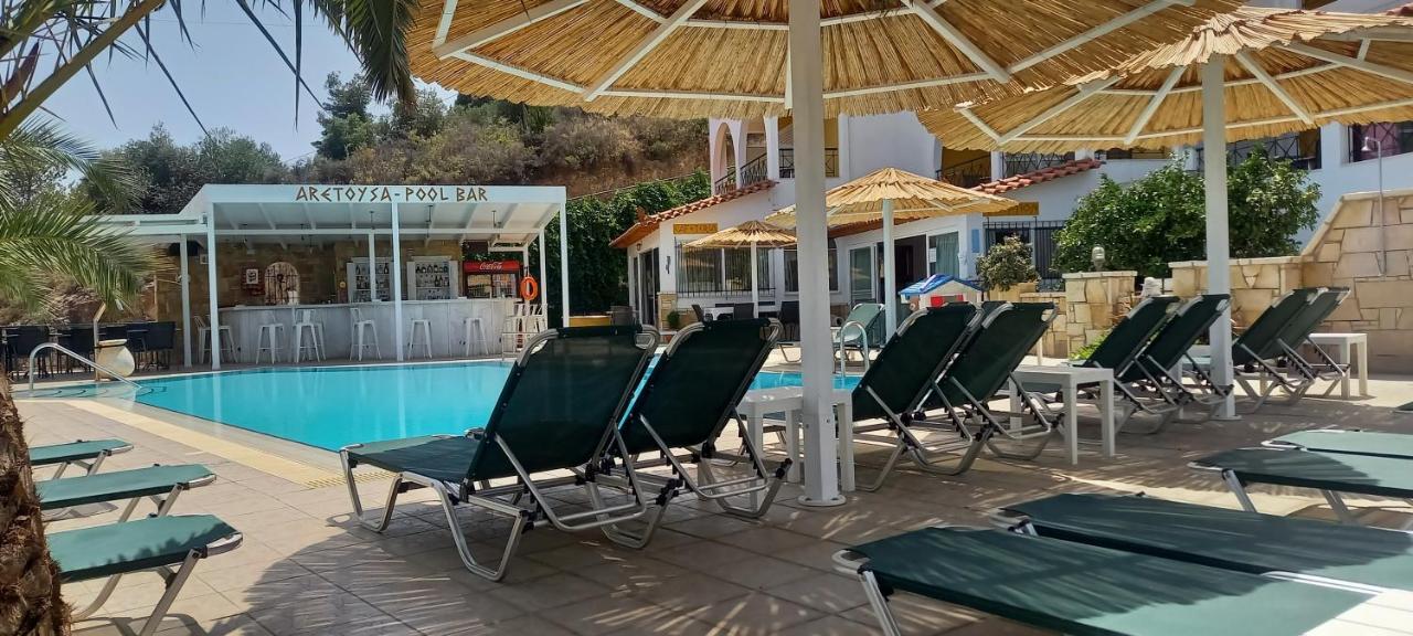 Aparthotel Aretousa