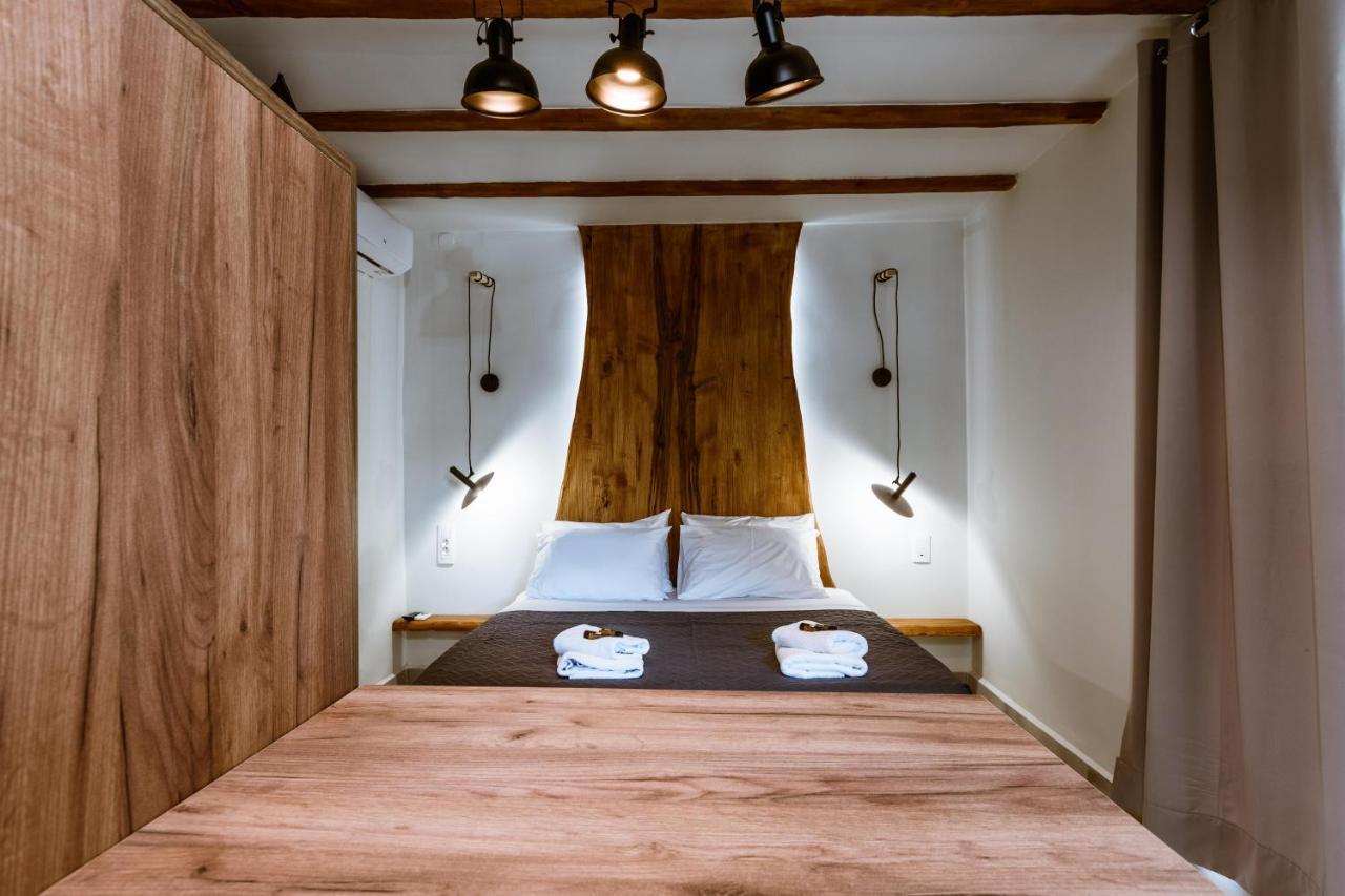 Ellafos Traditional Living Apartment