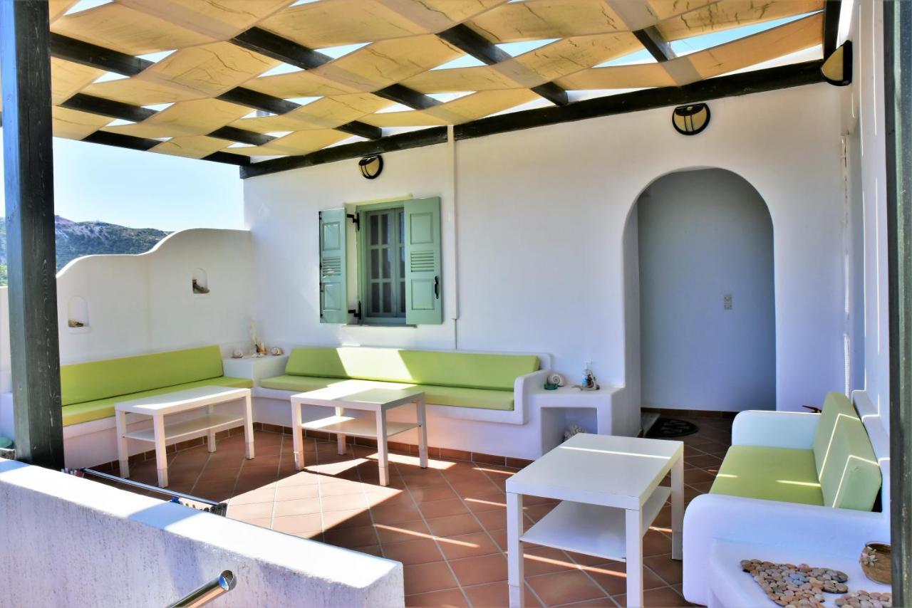 Guest house Avra Milos 2*