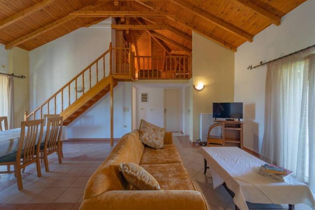 Apartment Donatos Finikounta