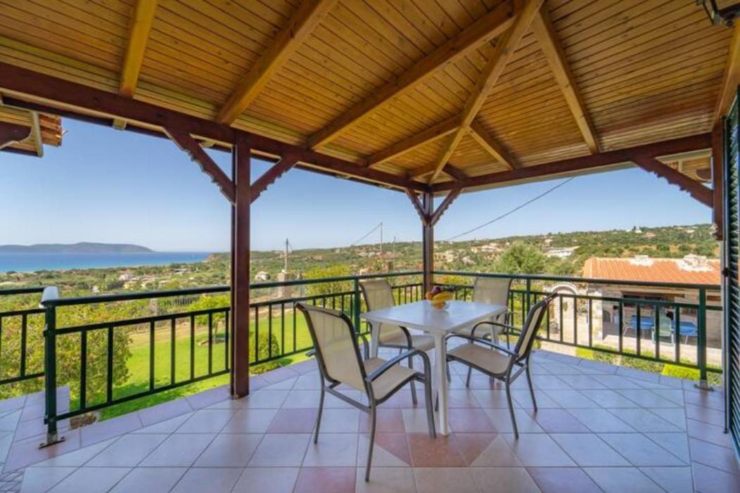 Donatos Apartment Finikounta