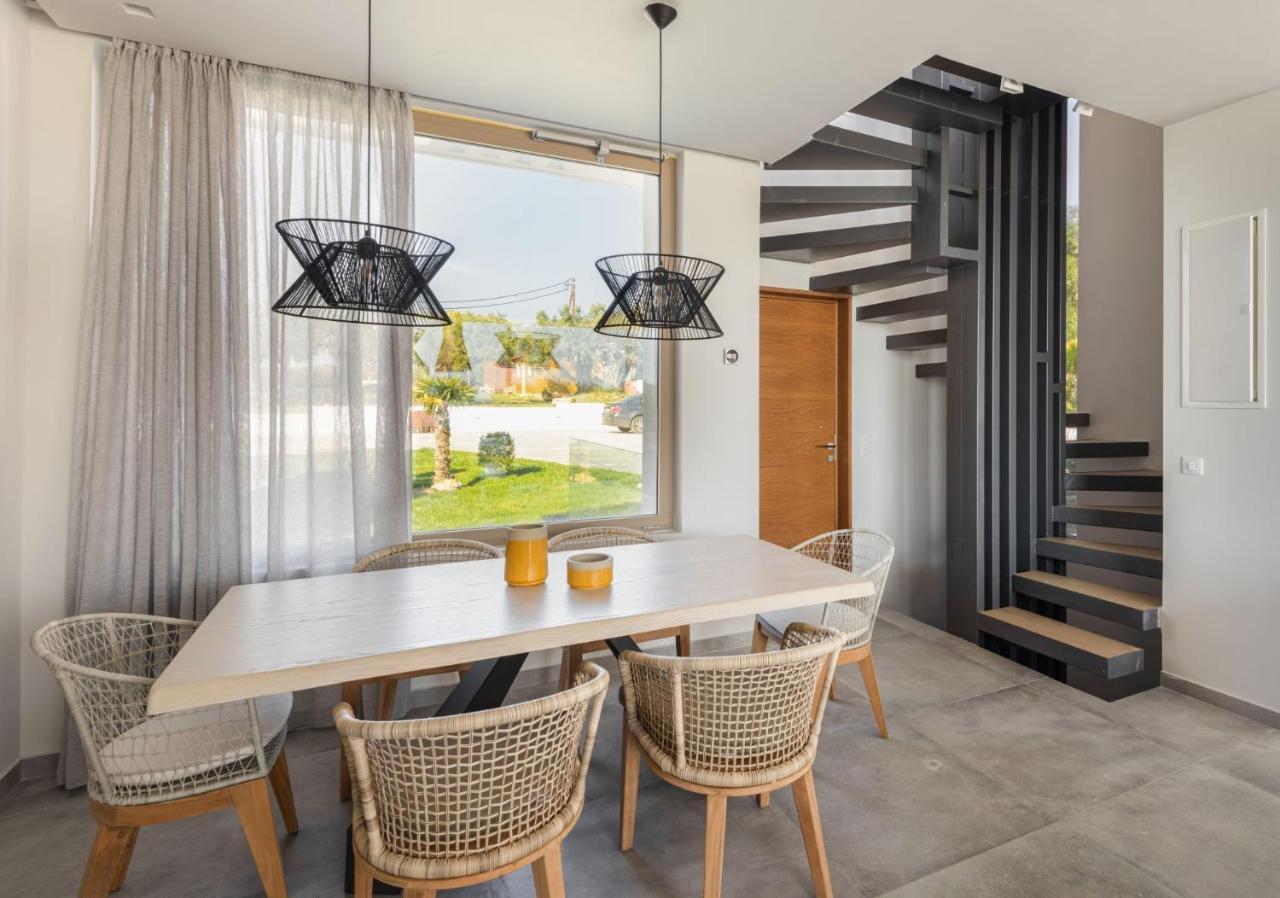 Villa Luria Homes